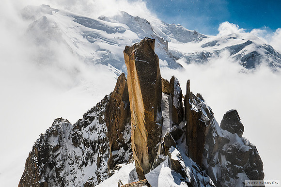 Se hace la luz en el Macizo del Mont Blanc tras la Arête des Cosmiques