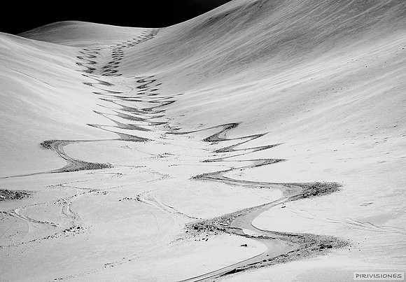 Escribiendo cartas de amor sobre la nieve