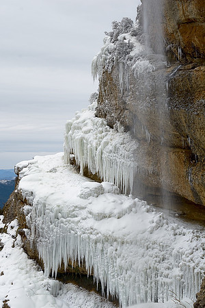Cascadas de hielo en el Camino de las Ermitas de Santa Orosia