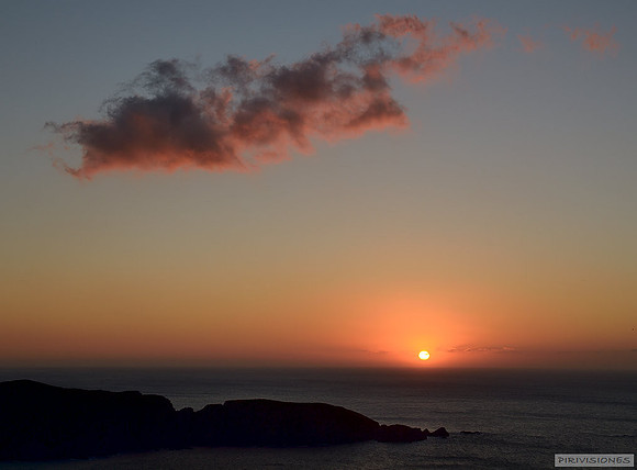 Atardecer con nube